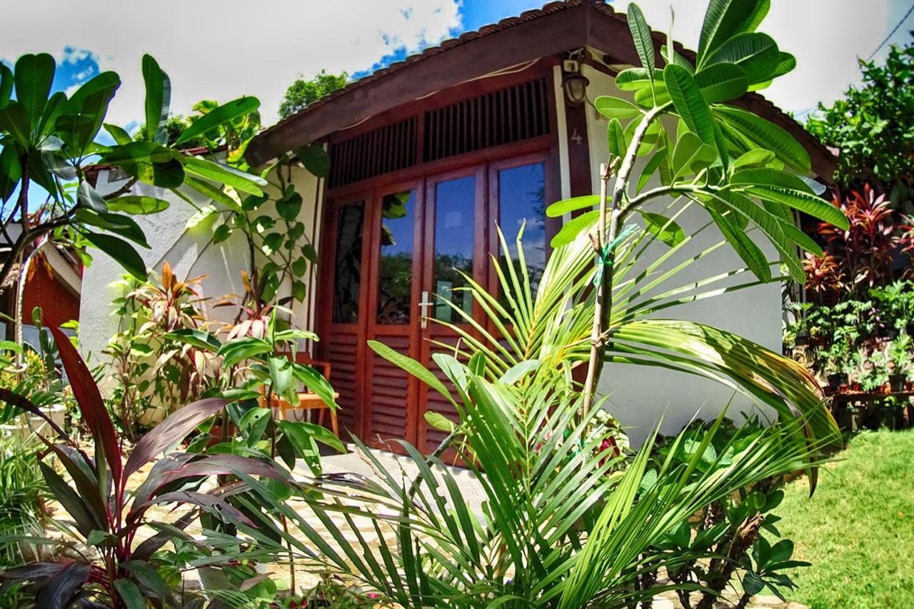 Ayu Hotel Karimunjawa Exterior foto