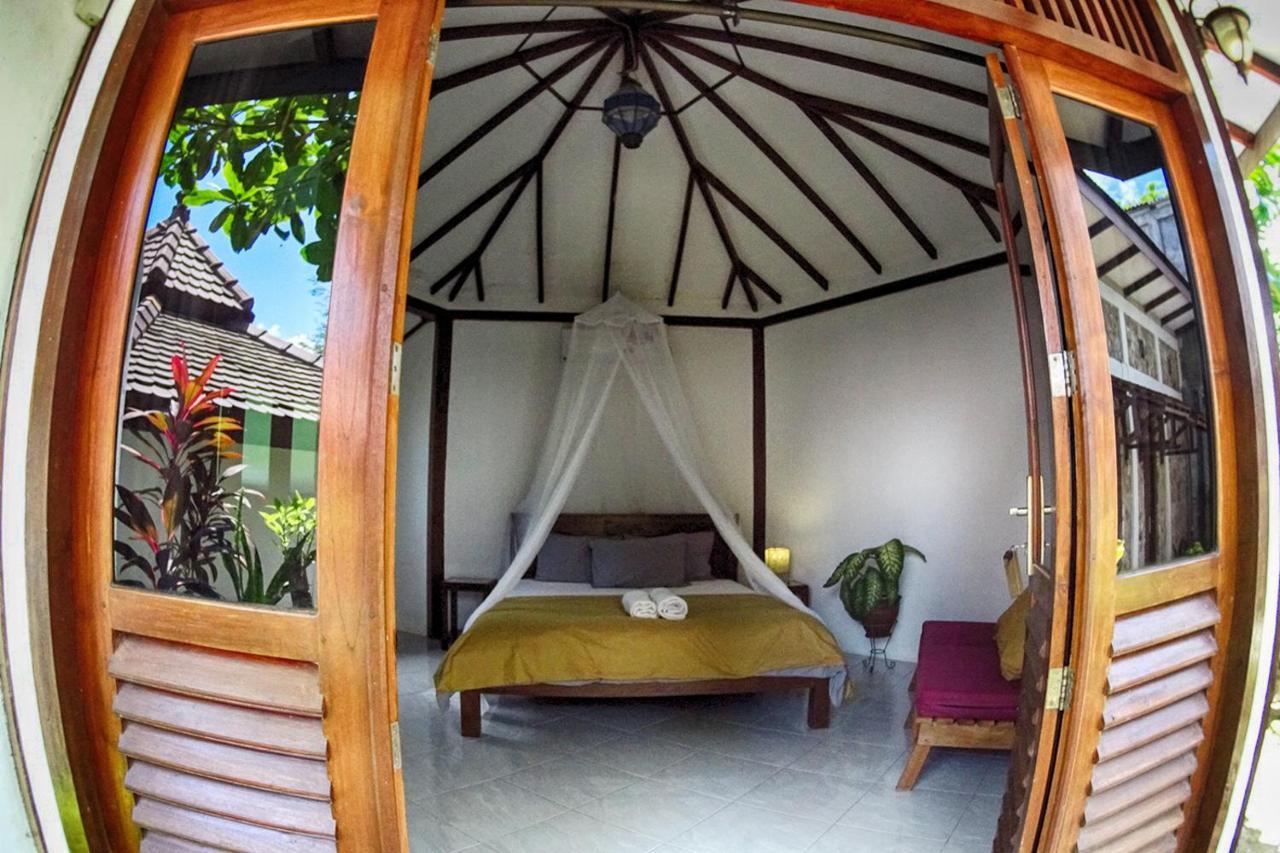 Ayu Hotel Karimunjawa Exterior foto