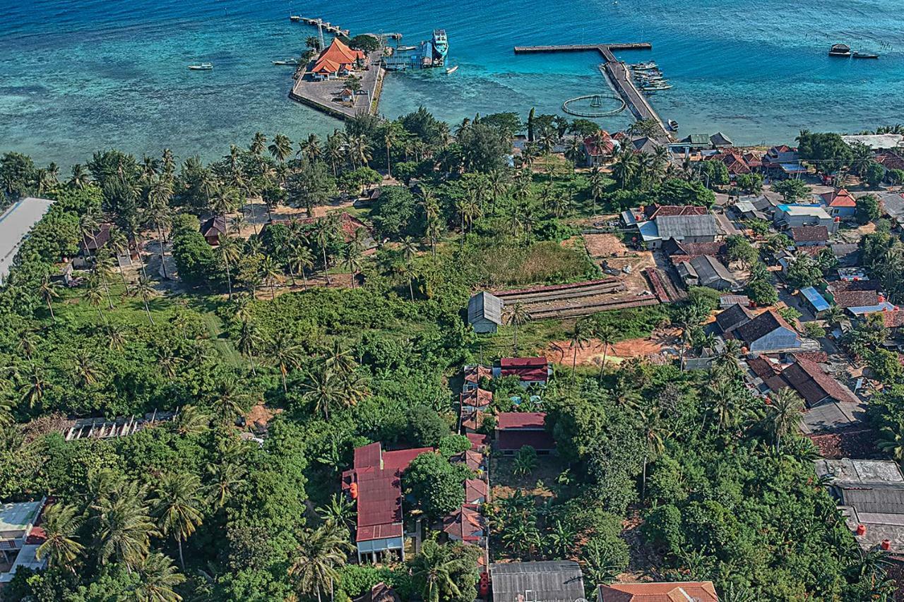 Ayu Hotel Karimunjawa Exterior foto
